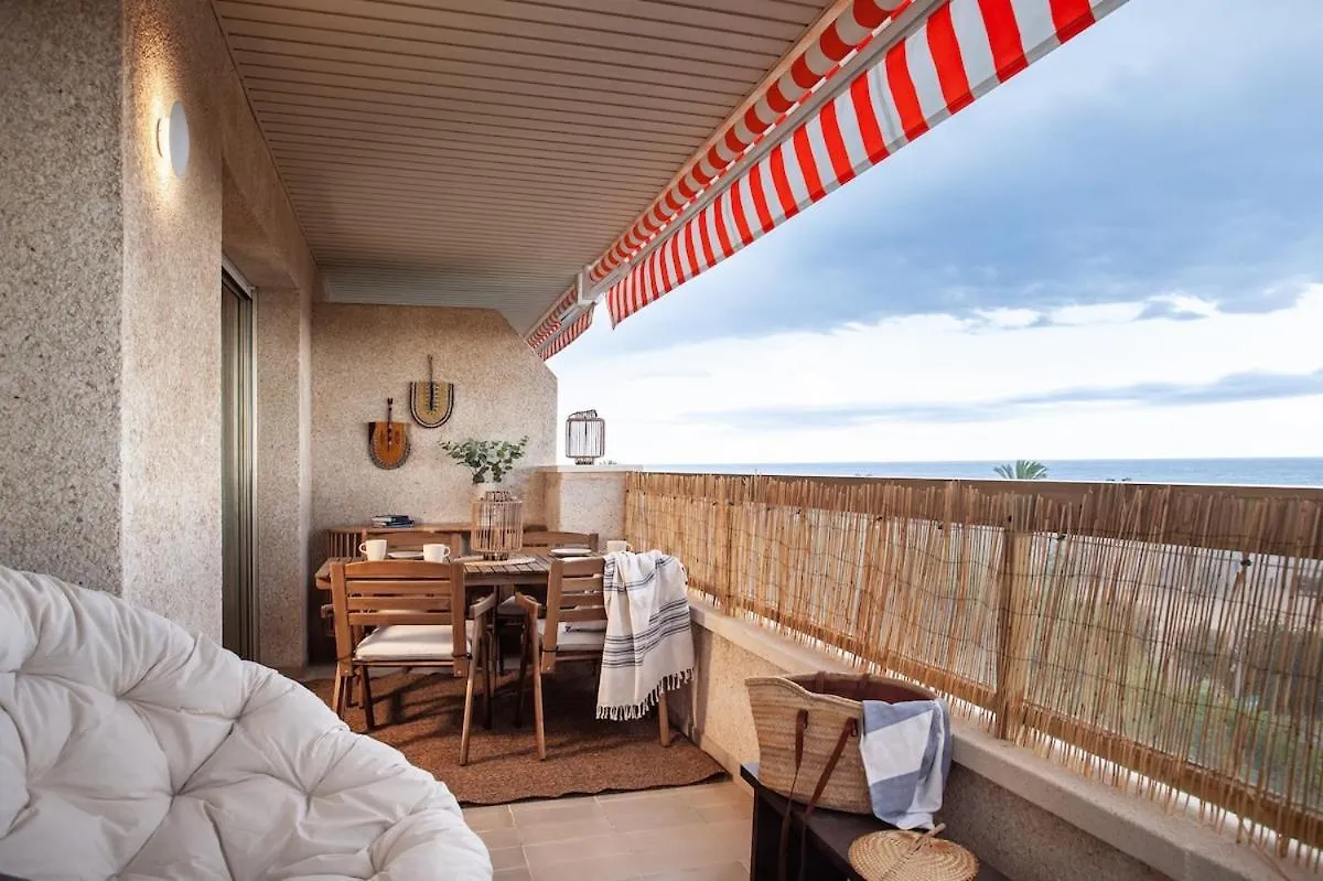 Impressive Beachfront Home! Calafell Spanje