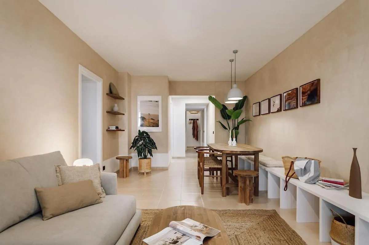 Impressive Beachfront Home! Calafell Appartement
